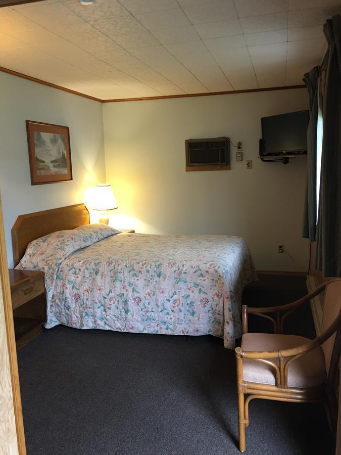 Barberry Court Motel &Cabins Lake George Exterior foto